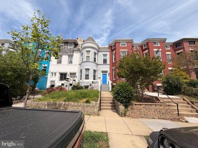 20 R St NE