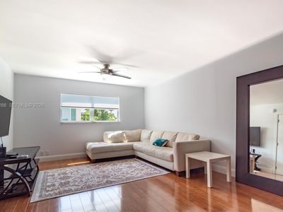 611 NE 14th Ave APT 206