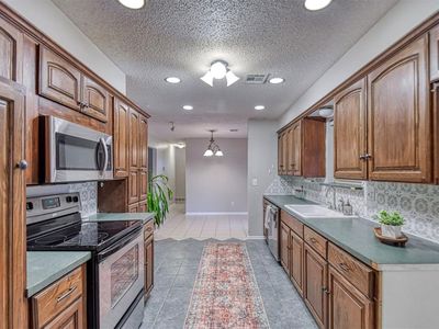 Property at 208 NE 18th St, Moore, OK