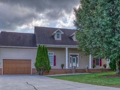 1833 Edward Dr