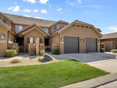 4154 E Torrey Pines Dr