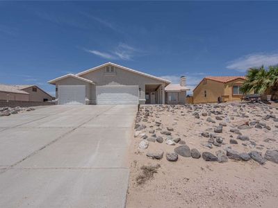 1925 E La Entrada Pl