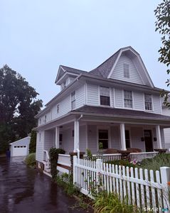 32 1st Street