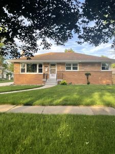 9039 Idlewild Dr