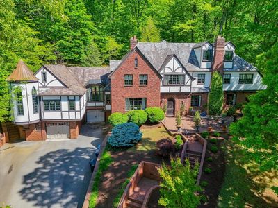 2412 Robin Hood Rd SE