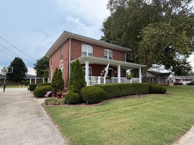 135 School St
