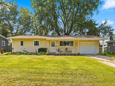 Property at 1015 Greenfield Ave, Waverly, IA