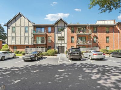 6851 Roswell Rd Unit F1