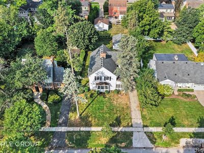 208 Larchlea Dr