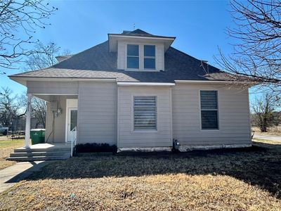911 W Liveoak St