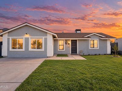 7139 W EARLL Drive