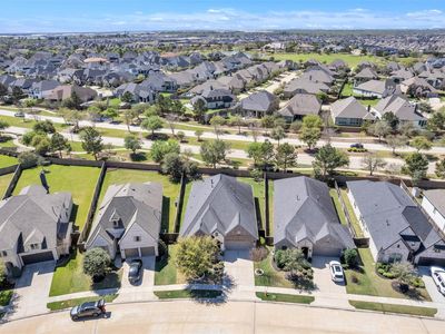 2627 Country Ln