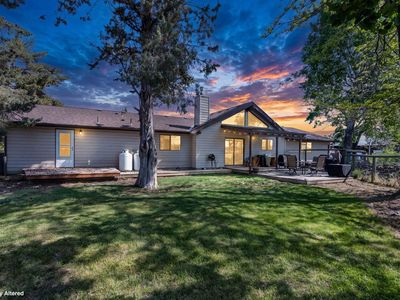 4050 SW Highland Ave