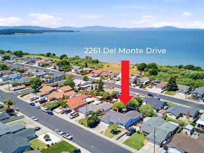 2261 Del Monte Dr