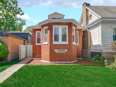 1249 W 97th St