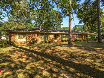 Property at 205 7th St NE, Springhill, LA
