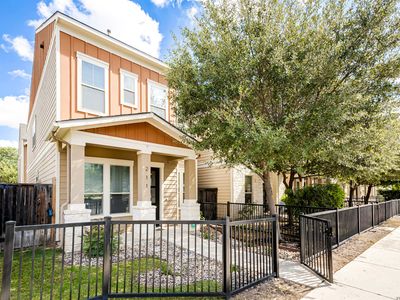 211 E Courtland