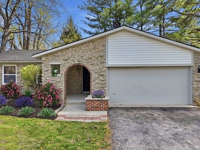 2204 Walnut Way