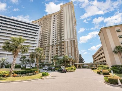 9994 Beach Club Dr. #605