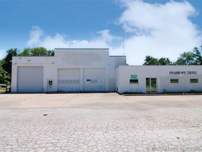 1501 W Main St