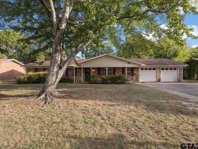 202 Sherwood Dr