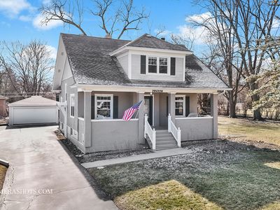 29W229 National St