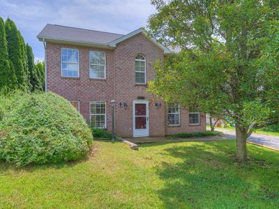 250 Sequoia Cir NW