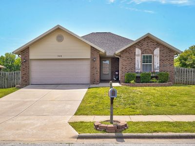 548 E Whitethorn Drive