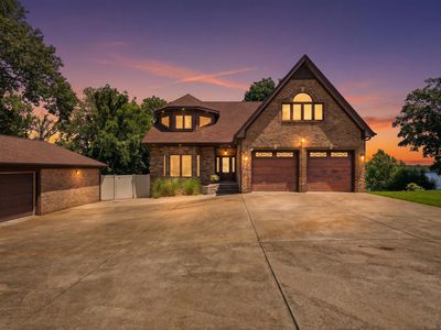 785 Carter Dr