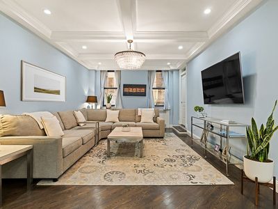 357 W 55th St APT 2G
