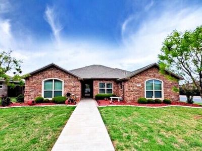 5001 Red Oak Ln