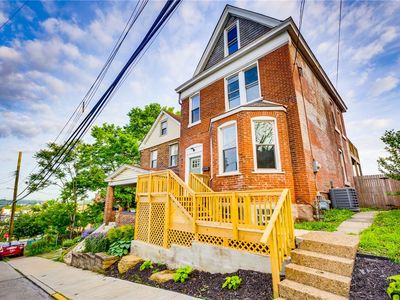 915 Industry St