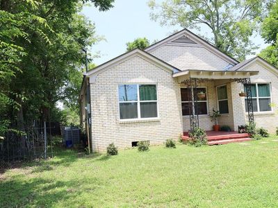 801 S Mobberly Ave
