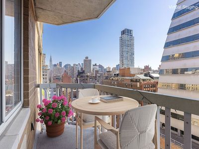 50 Lexington Ave APT 16D
