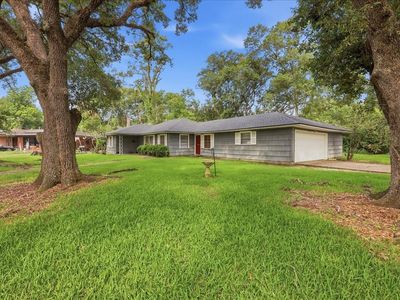 3495 Redwood Dr