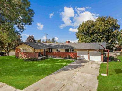 2360 Burton Ave