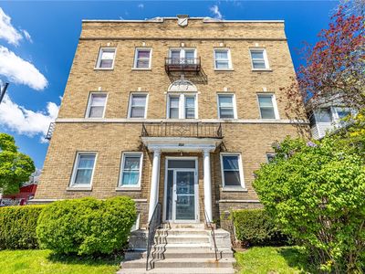 865 Lake Ave