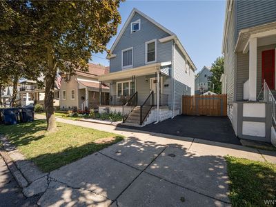 37 Glor St