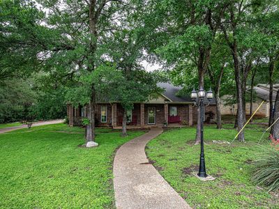 6400 Avon Dr