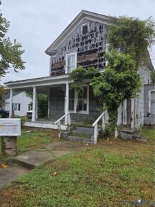 808 Fontaine St