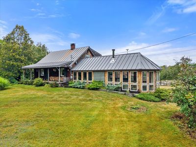 137 Avenue Road Extension