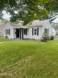 302 W Garfield Ave
