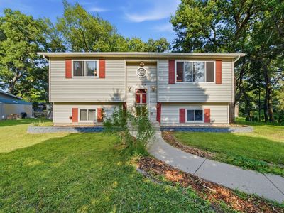 3006 E Hickory Dr