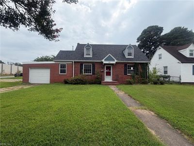 165 Commodore Dr