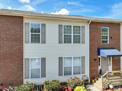 237 Camelot Dr APT B