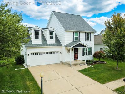 Property at 746 Pinegate Dr, Fowlerville, MI