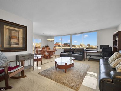 205 E Harmon Ave APT 710