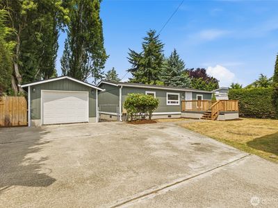 Property at 517 1st Avenue E, Pacific, WA