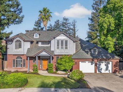 2976 Holly Ave