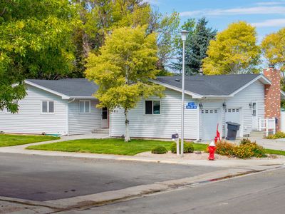 481 Sunlight Dr